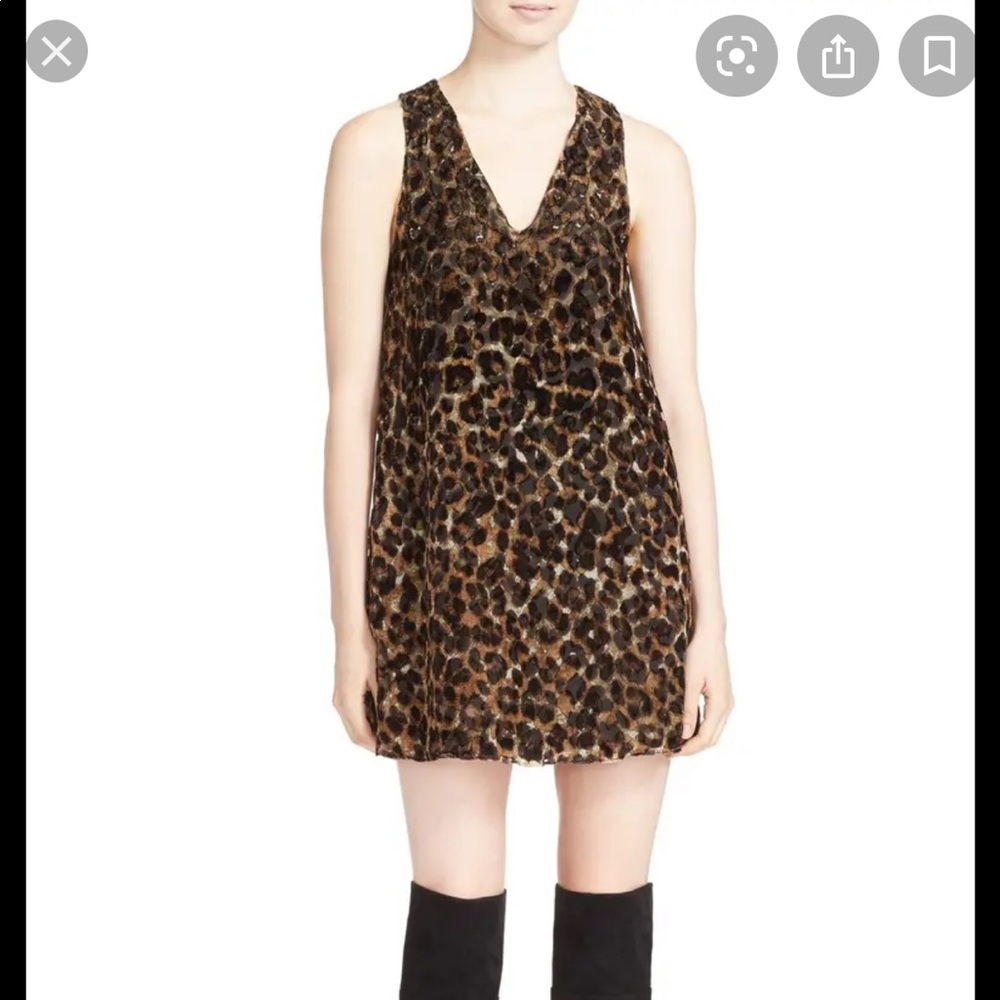 Alice + Olivia “Amber” v-neck flare shift dress